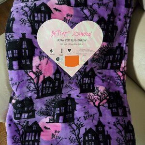 NWT Betsey Johnson Halloween Haunted House Plush Throw/Pink Halloween/Purple